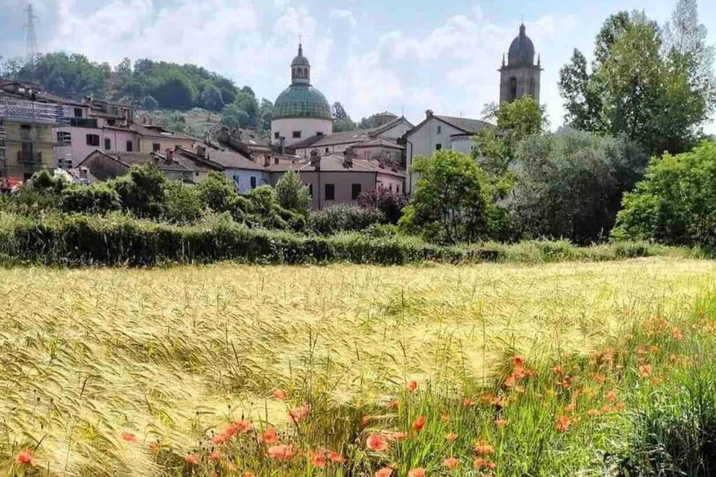 Appartamento Incoronata Pontremoli Exterior photo